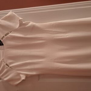 Elegant Cream Dress with Short Sleeves